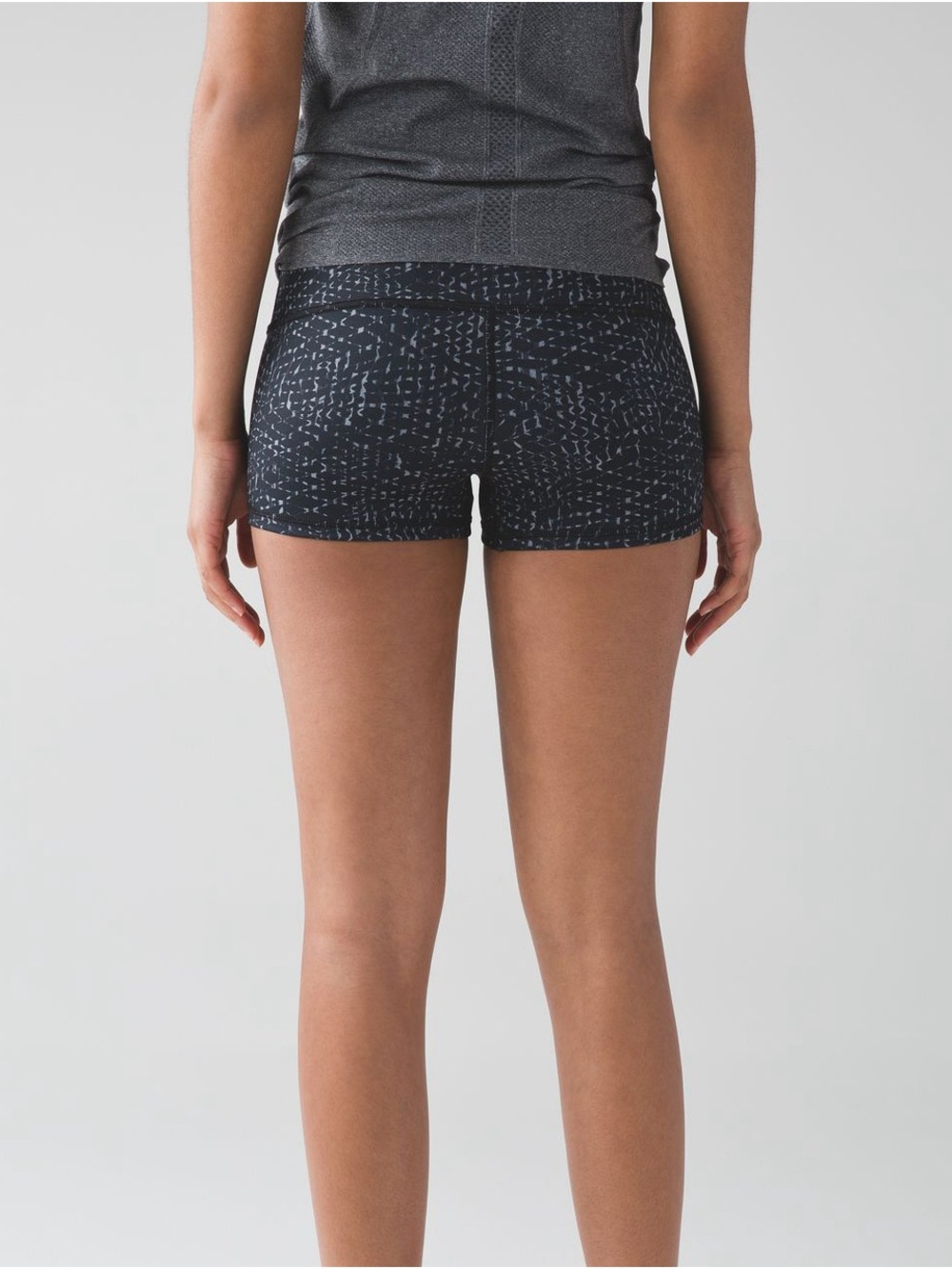 Lululemon Boogie Short - Picture 7 of 7